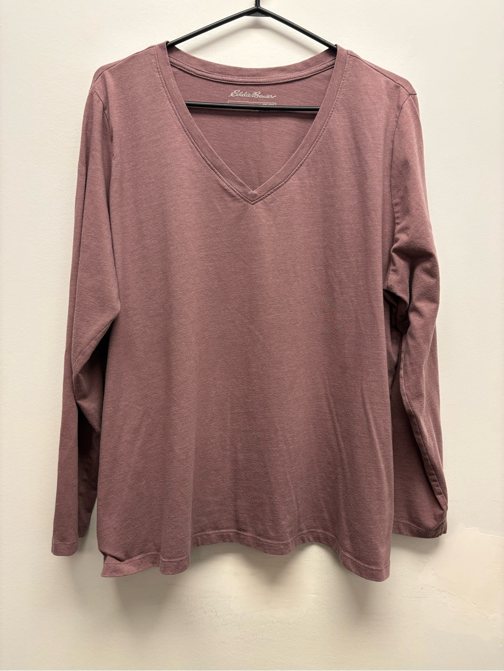 4 for $25 🤎 Eddie Bauer Mauve V-Neck Long Sleeve Top – Size XXL